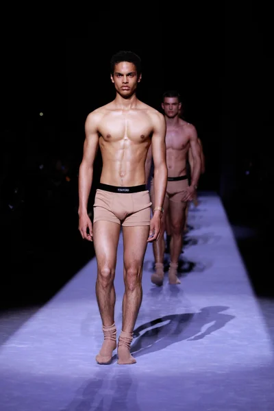 Look 39